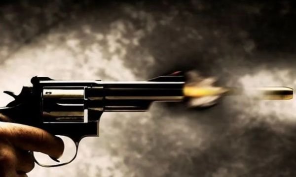 प्रेमिका के पिता पर हमला: एयर गन से गोली मारने के बाद आरोपी गिरफ्तार 2024 !